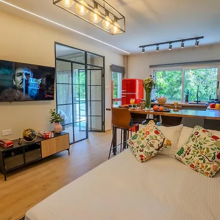 1 Bdr New Boutique & Prime Location Apartament *