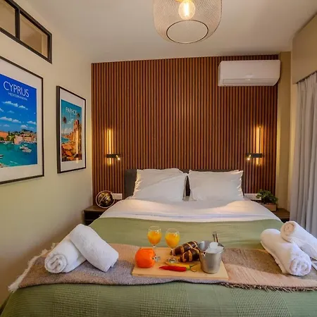 1 Bdr New Boutique & Prime Location *