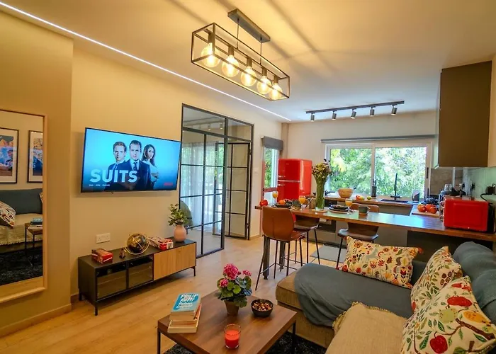 1 Bdr New Boutique & Prime Location Apartmán