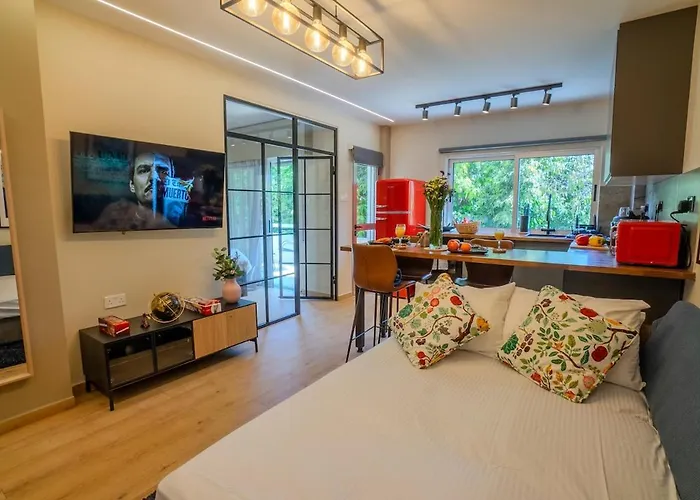 1 Bdr New Boutique & Prime Location Apartmán *